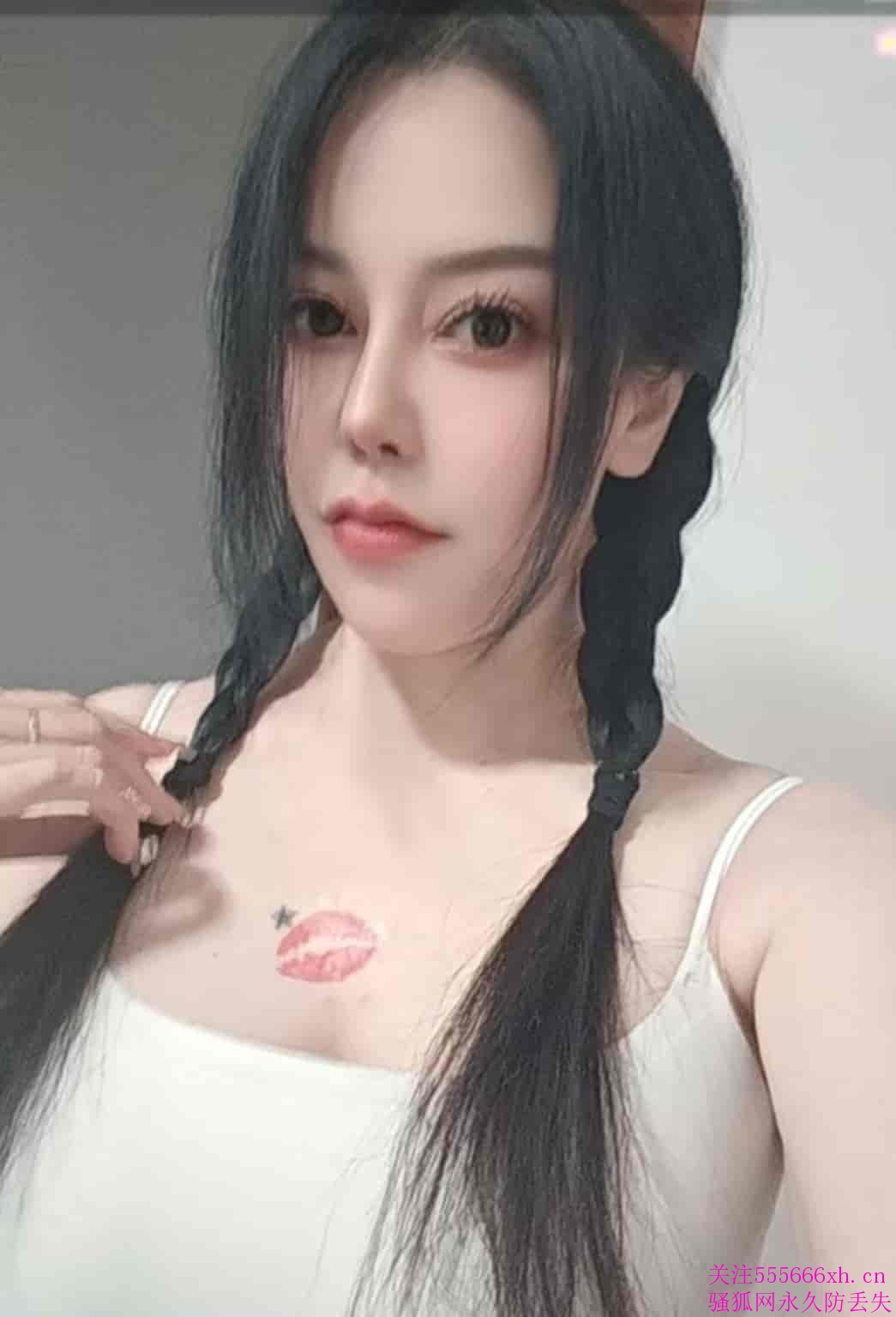 Screenshot_20260413-224428.与你 开群号1_edit_330537513412183.jpg