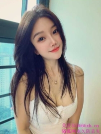 性感丰满大胸美女小米