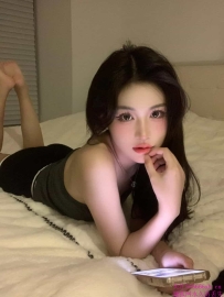 极品销魂身材天然大胸-小凌