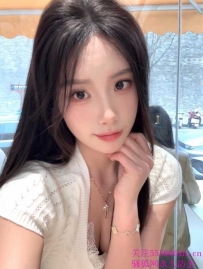 肤白大奶服务型女友甜心